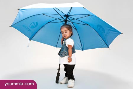 World's shortest woman and a girl lady in the World 2014 Best Website Strange 2014 Guinness World Records 2014 youm misr